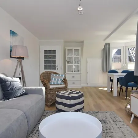 Luv &amp Lee, Whg 10 韦斯特兰