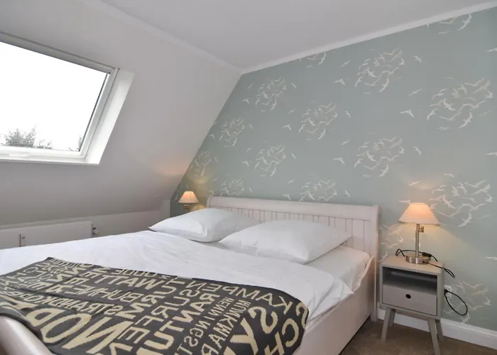 Luv &amp Lee, Whg 10 韦斯特兰